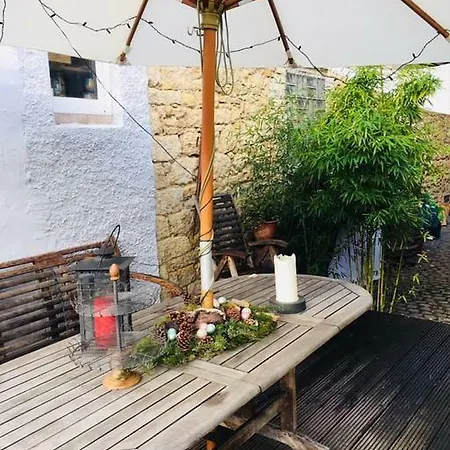 Gemutliches Stadthaus Mit Privatem Hof Und Garten